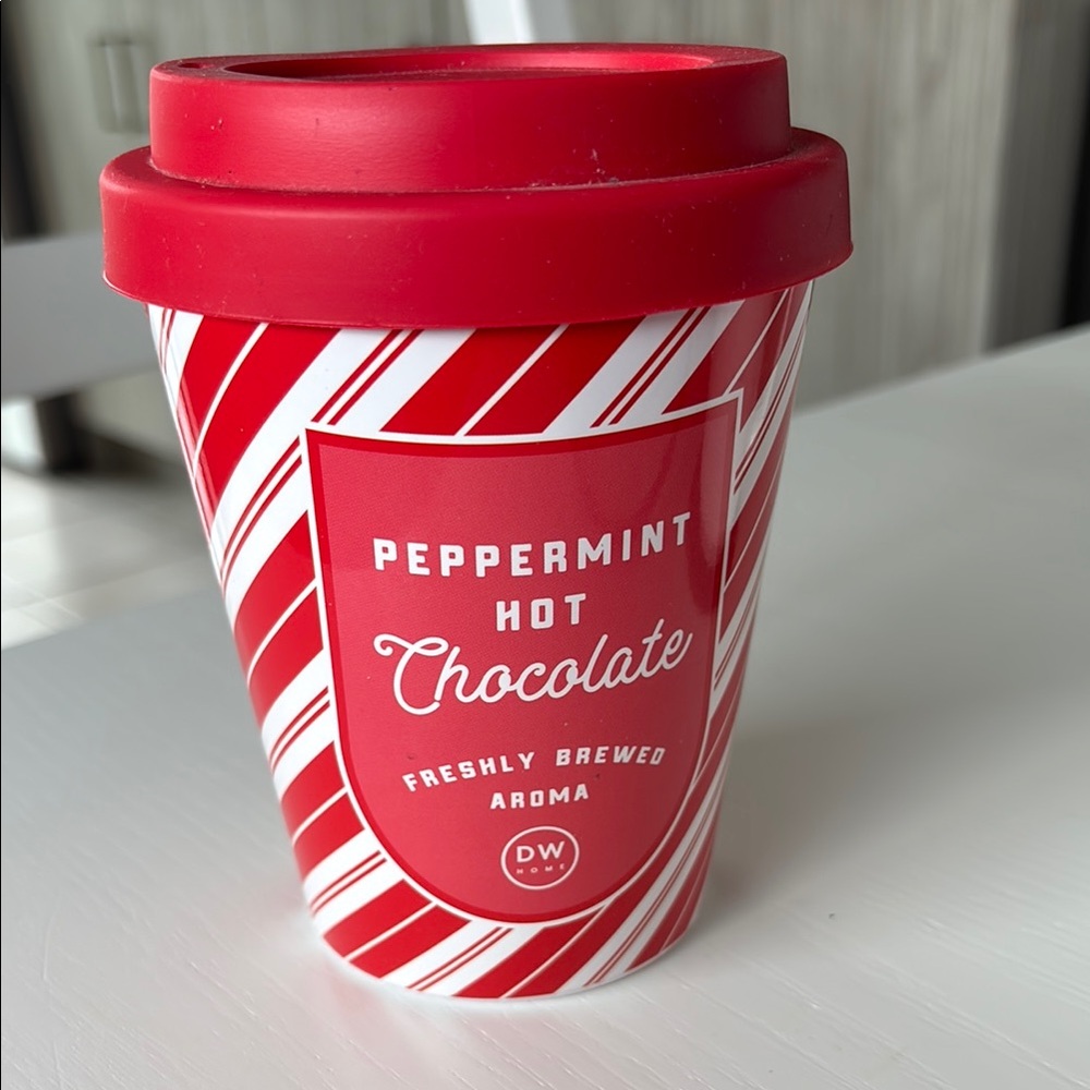 DW Home Peppermint Hot Chocolate Candle (Used)